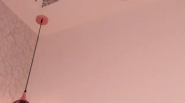 saraa_joness_'s Live XXX Chat