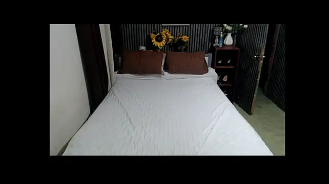 xAsianTOPModelx live XXX chat