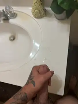 XXX chat uživo modela tattooesboyyy