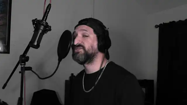 DevilPup75_ élő XXX-chatje