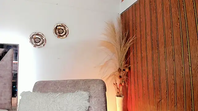 AGATHAA_WHITEのライブXXXチャット