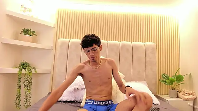 Онлайн чат XXX Ethan_Kay