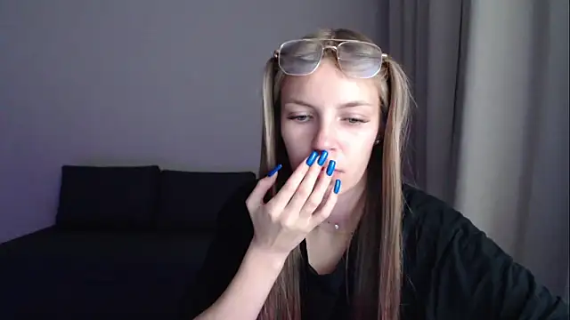 HitGyrl Live XXX-Chat