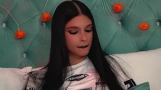 Онлайн чат XXX BeverlyMost