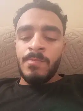 Chat +18 de zbxun ao vivo