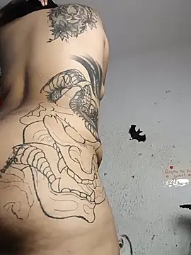 Kuutar's Live XXX Chat