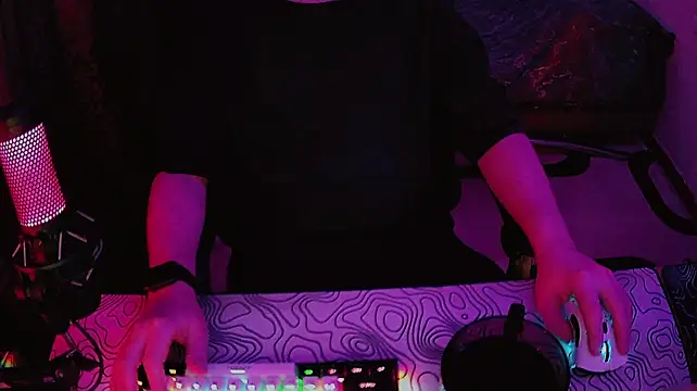 fame_bc's Live XXX Chat