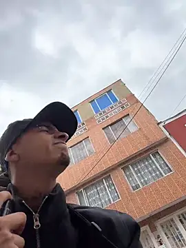 willclayy XXX чат на живо