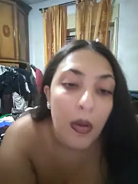 IRINA_DIAMOND Show in webcam