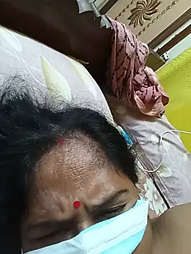 URBASI লাইভ XXX চ্যাট