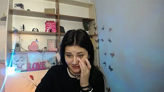 Katrin_kiss_ Chat XXX in diretta