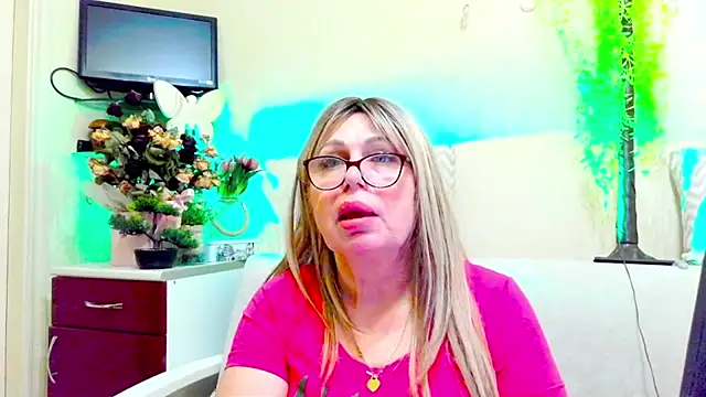 SusieNoreen Chat XXX in diretta