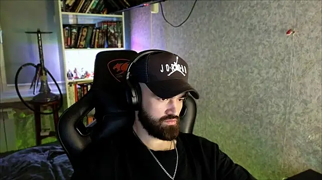 _Serious_Man Chat XXX live