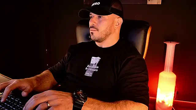 Chat +18 de AngeloEric ao vivo