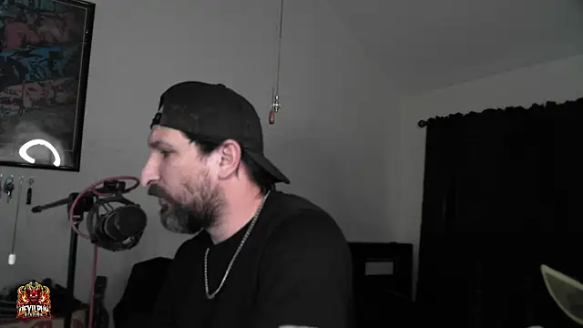 DevilPup75_ élő XXX-chatje