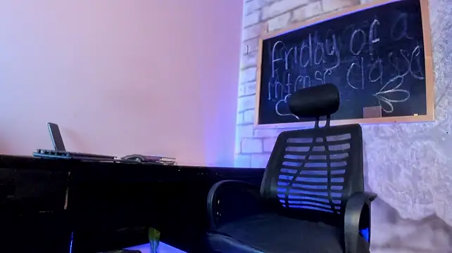 Živý XXX chat milenahot__69