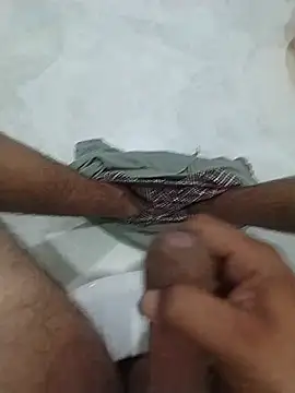 عرض كام Desiandaj