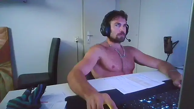 alpha-hunk Live XXX-Chat