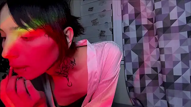 SweetFemBoyy 라이브 XXX 채팅
