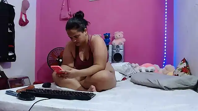 brunnette_hot XXX чат на живо
