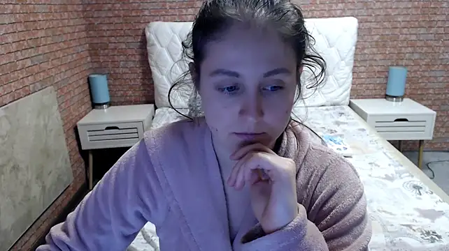 Holliy_Cooper Live XXX-Chat
