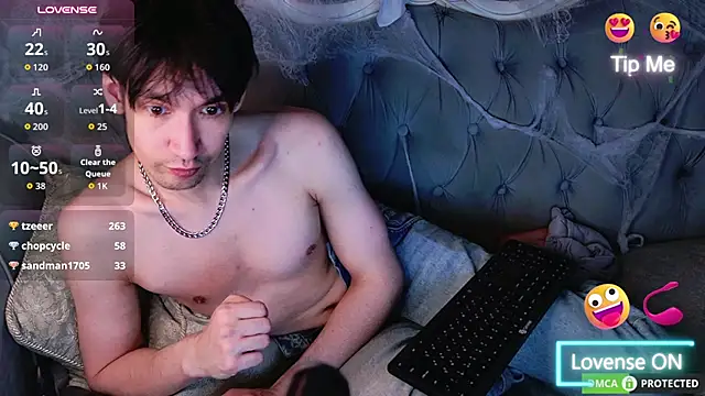 CalvinChapman Adlı Modelin Canlı XXX Sohbeti