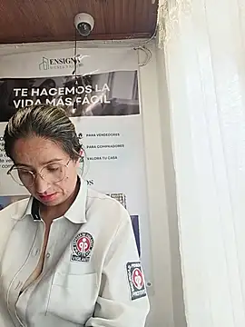XXX chat uživo modela Valentina--1