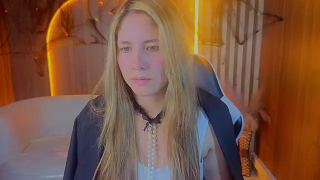 XXX chat uživo modela Aratna_Blonde_Tx