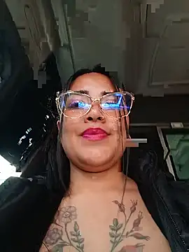 MAYE__13 – Naživo XXX chat