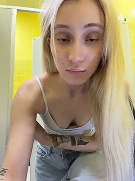 Pink_Kiss Chat XXX in diretta