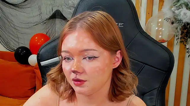 צ'אט XXX בשידור חי של ElinaVale