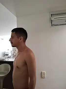 Juann-cock Adlı Modelin Canlı XXX Sohbeti