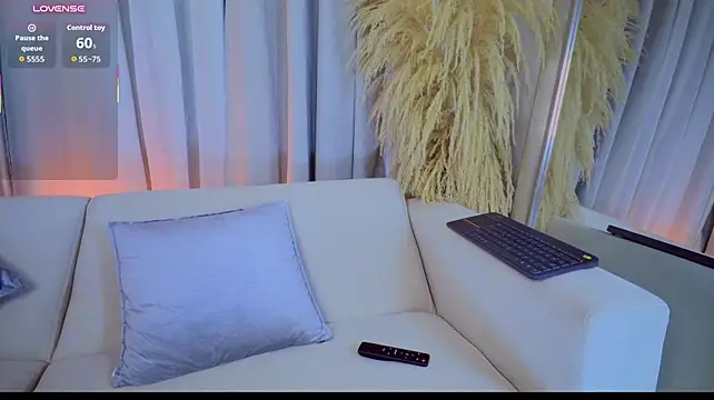 Sarah_Stone_ Live XXX-Chat