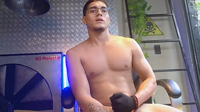 Chatroom XXX en direct de ThiagoFox