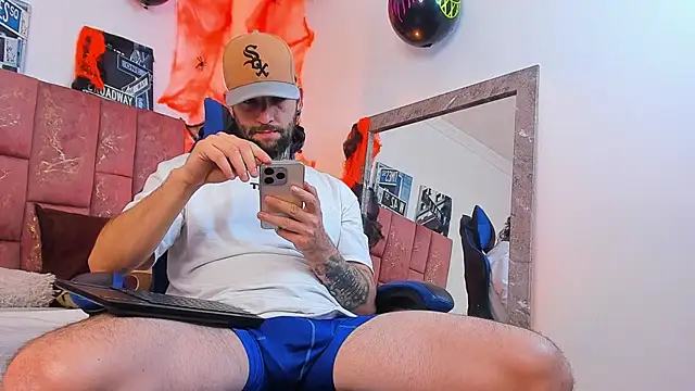 ALPHA_MASTER1's Live XXX Chat