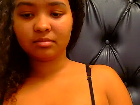Chat XXX en directo de indianaphrodite1