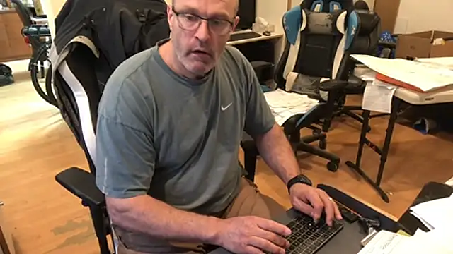 צ'אט XXX בשידור חי של schief6218