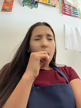 XXX chat uživo modela LittleDoll___