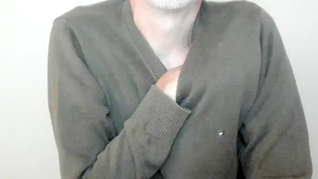 Alexxx_Red Adlı Modelin Canlı XXX Sohbeti