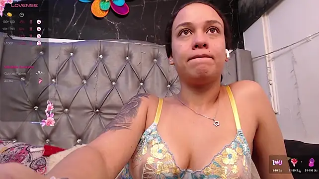 צ'אט XXX בשידור חי של LAILAGUMMY