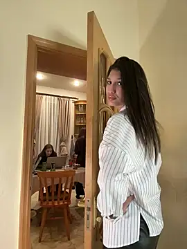 RussianGirls_のライブXXXチャット