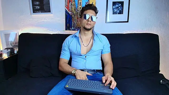 SR_EMILIOCUM Live XXX-chat