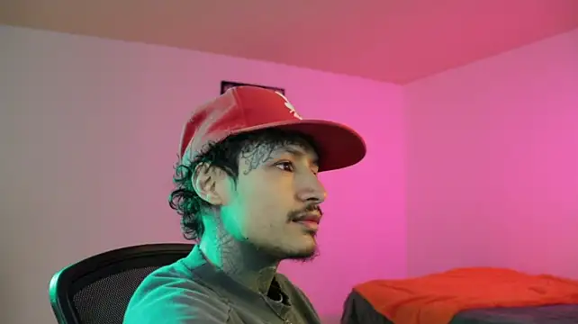 trieonen Live XXX chat