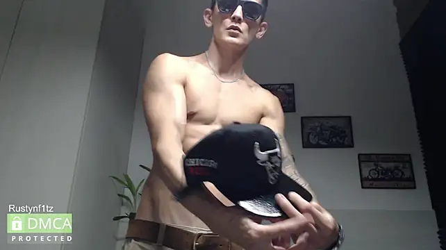 Rustynf1tz_ – Live XXX-chat