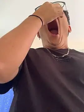 Adonibaskerville4 라이브 XXX 채팅