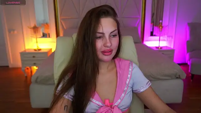 Онлайн чат XXX LexxxiJoy