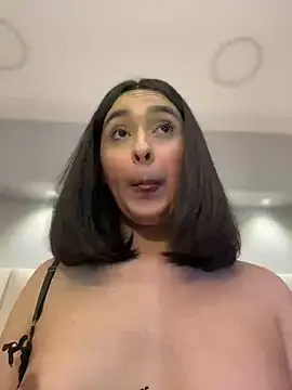 MiahWindsor 即時 XXX 聊天