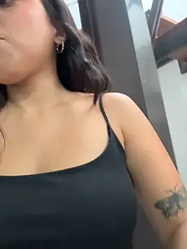 Czat XXX na żywo – MeggyMae_