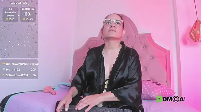 Karen_miller88 – Naživo XXX chat