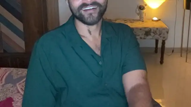 צ'אט XXX בשידור חי של Mr_Ajnabee